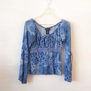 No Boundaries Blue Floral top, Bell Sleeve, Large